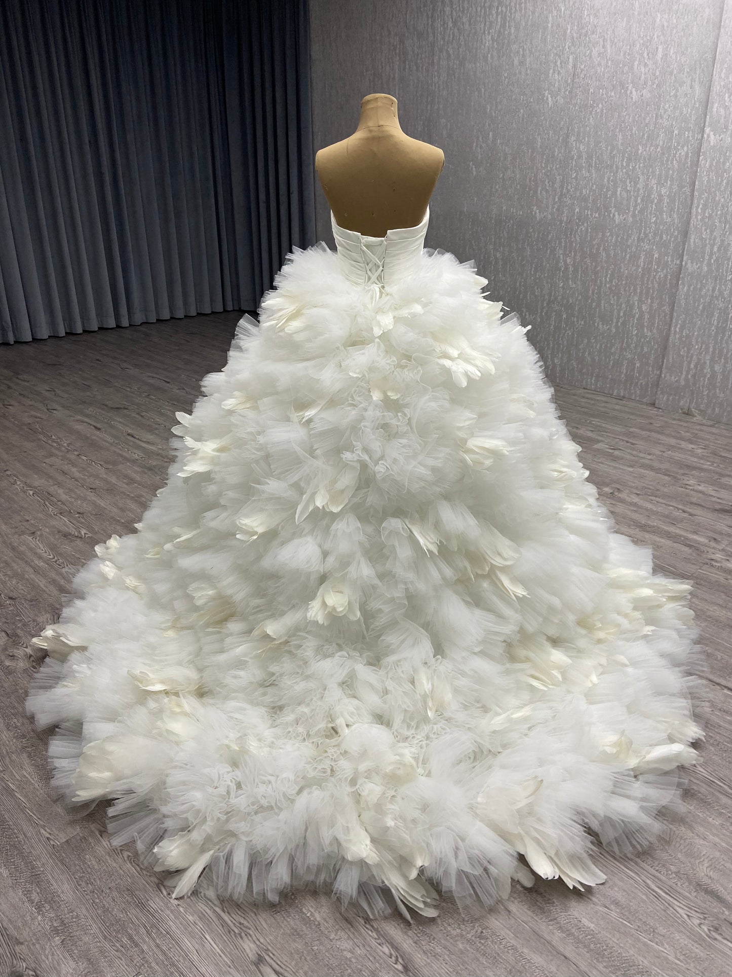 Blush Pink Ruffled Wedding Dress Vintage Strapless Ball Gown 67463