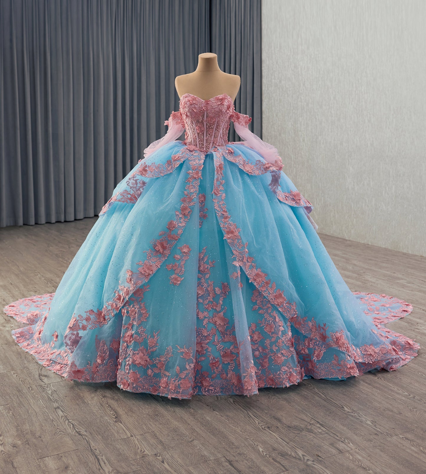 2025 New Quinceañera Ball Gowns Sweet 16 Gowns 251026