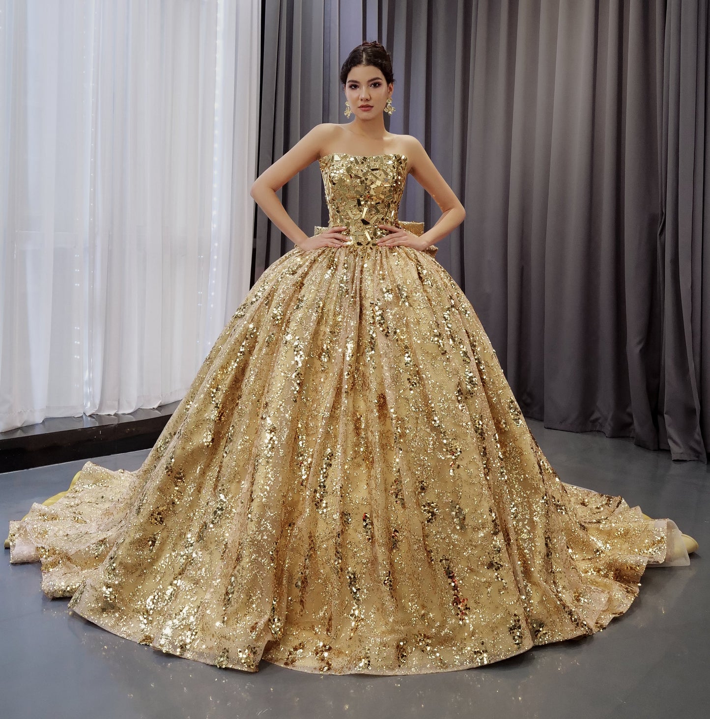 Gold Sequined Pattern Glitterwith Bow Detailes 251009