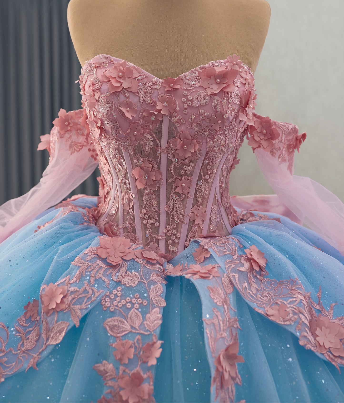 2025 New Quinceañera Ball Gowns Sweet 16 Gowns 251026